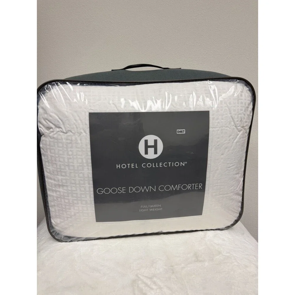 Hotel Collection European White Goose Down Full/Queen Light Weight Comforter
